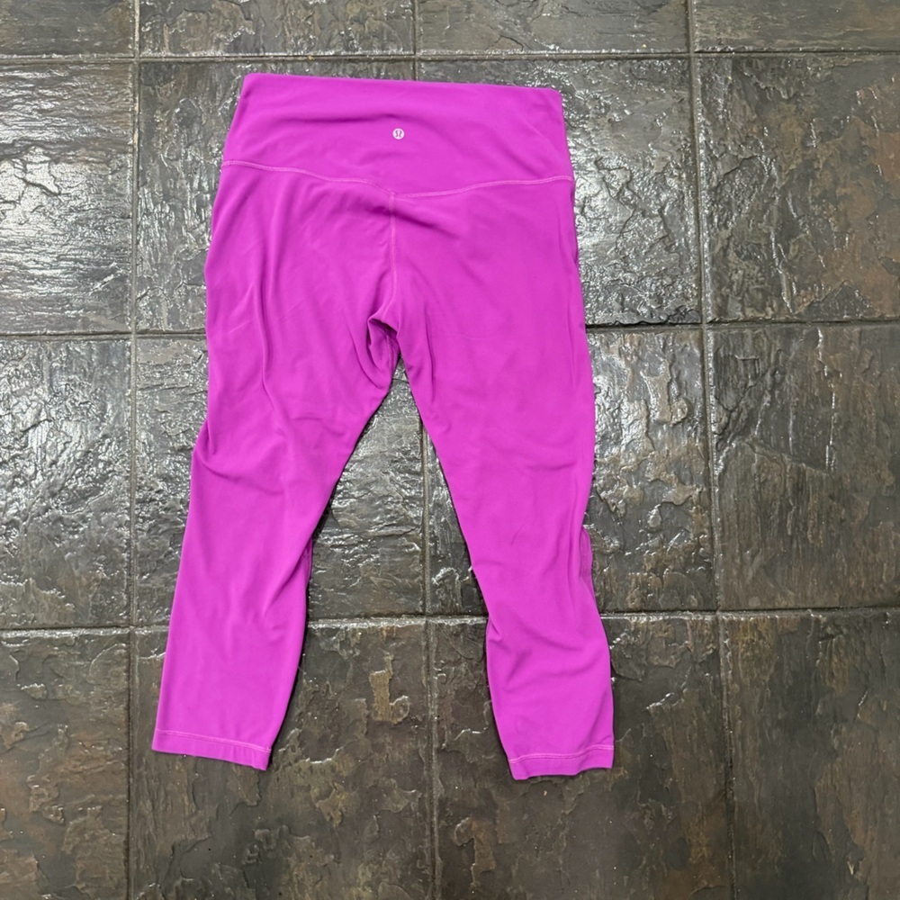 Lululemon Purple Capri Leggings High-Rise Athletic Cropped Pants Size 14 - Picture 4 of 9